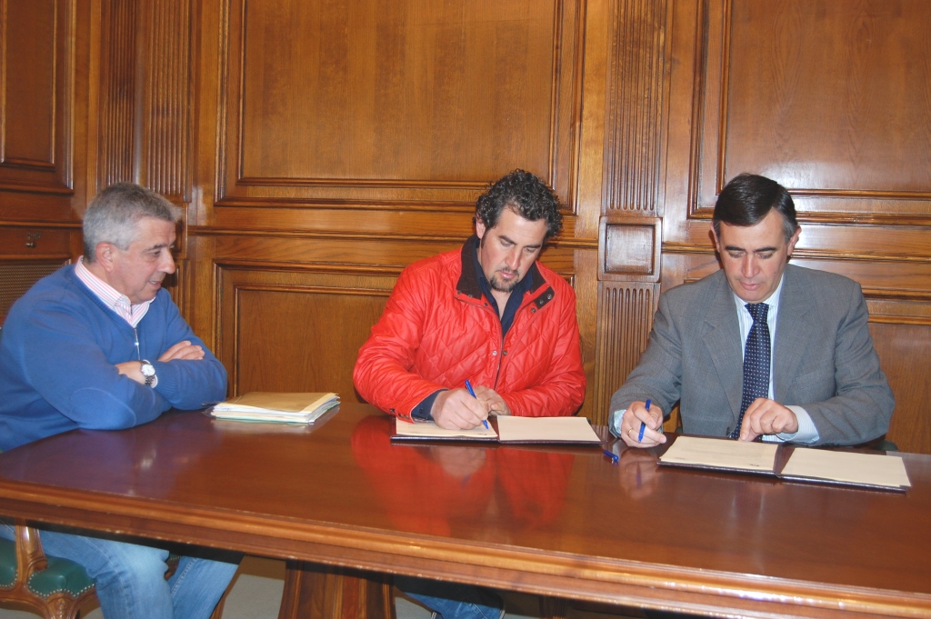 DIPUTACIÓN DE SORIA FIRMA EL CONVENIO DE COLABORACIÓN CON LA ASOCIACIÓN DE CRIADORES DE GANADO BOVINO DE LA RAZA SERRANA POR EL QUE LE CEDE  DERECHOS DE PRIMA DE VACAS NODRIZAS